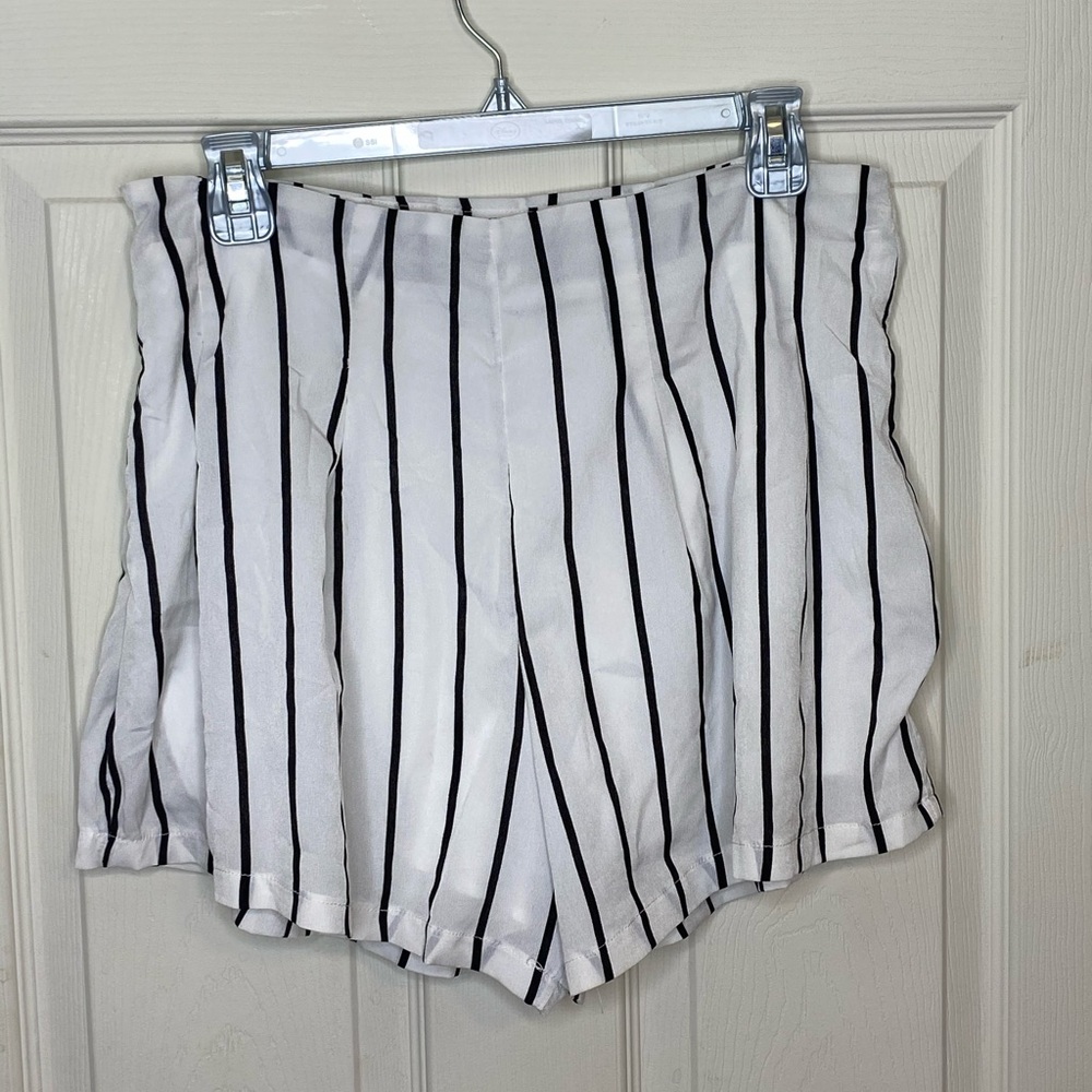 Flowy shorts